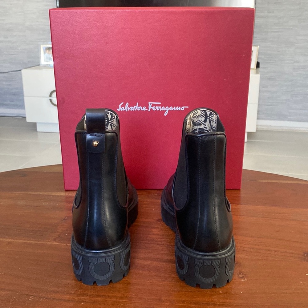 Salvatore Ferragamo - Picture 4 of 10